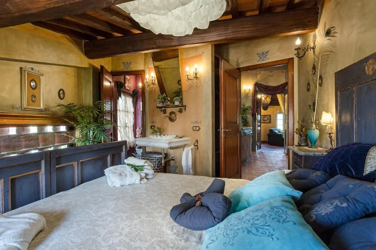 La Dimora Dei Conti, Indulge In A Country Farmhouse Apartment With Jacuzzi Facing The Town! Capannori 0*,  Italy