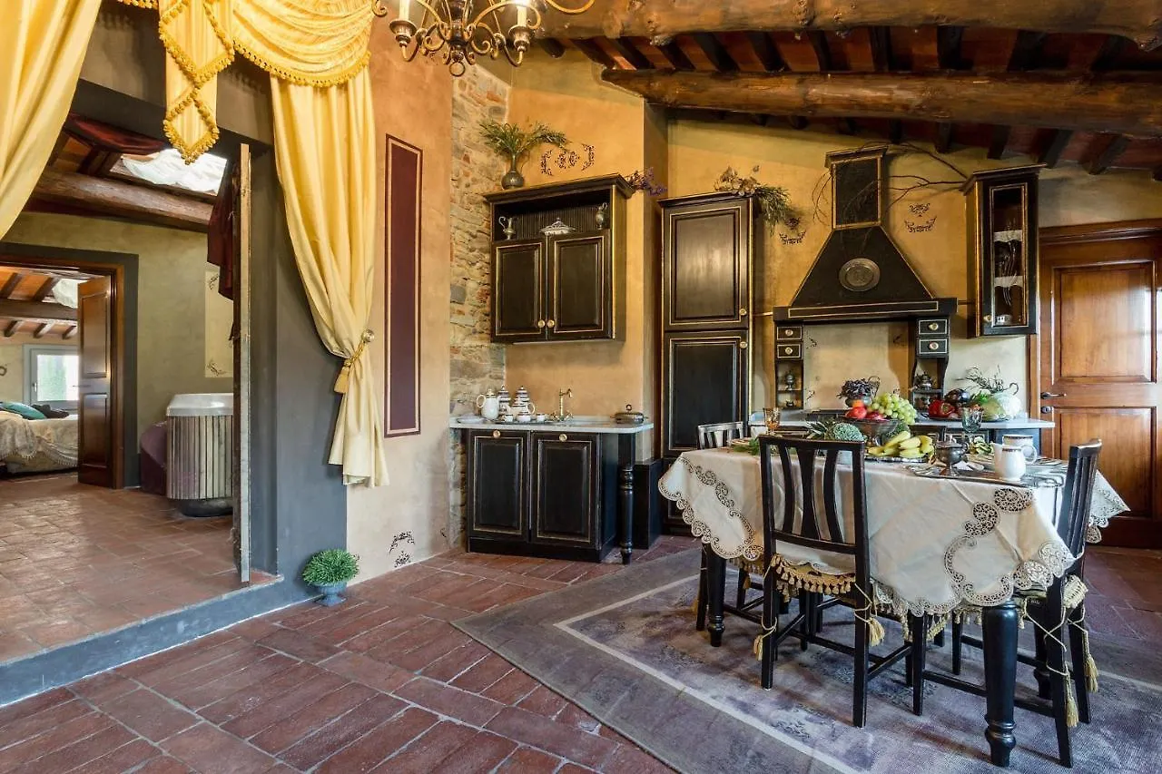 La Dimora Dei Conti, Indulge In A Country Farmhouse Apartment With Jacuzzi Facing The Town! Capannori Villa